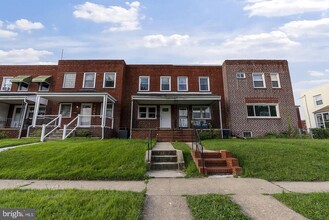 Building Photo - 8047 Park Haven Rd