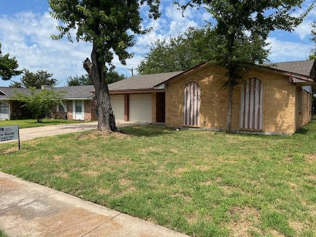 Building Photo - 806 Phillips Dr