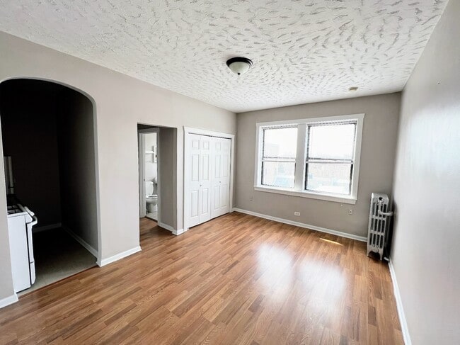 Foto del edificio - 839 W Sheridan Rd