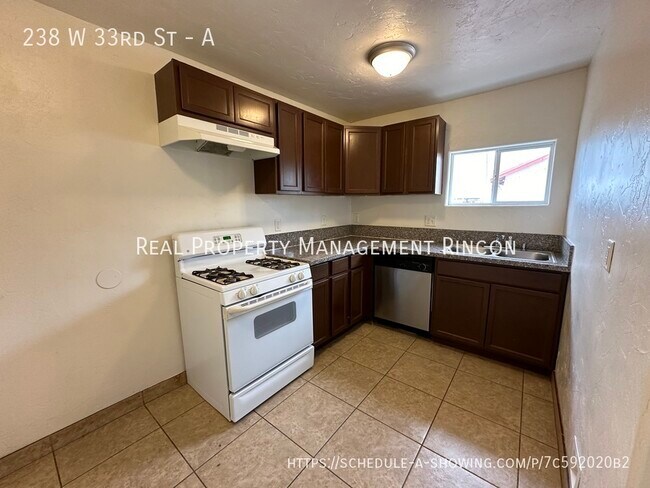 Building Photo - Affordable 3 Bedroom/2Bath!!! Close to Eve...