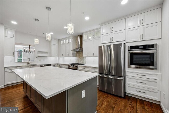Foto del edificio - 10539 Tuckerman Heights Cir