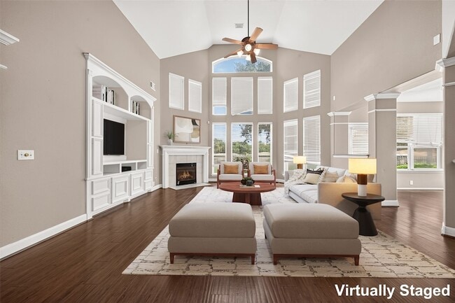 Building Photo - 16411 Canyon Chase Dr