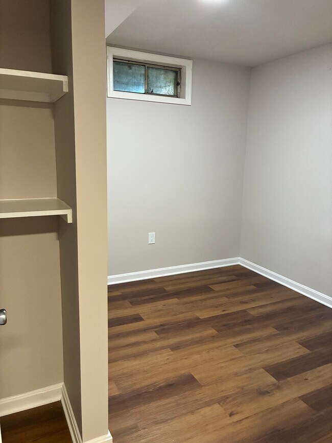 Foto del edificio - 15087 Holleyside Dr