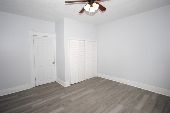 Building Photo - 72 Hall St