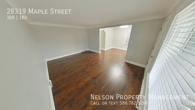 Foto del edificio - 28319 Maple St