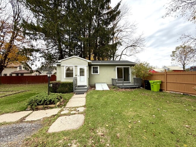 Building Photo - 20 Prospect St