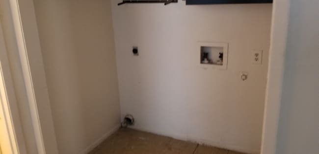 Building Photo - 4214 Woodmanor Dr