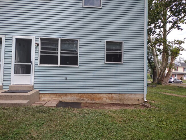 Building Photo - 576A Nemoral St