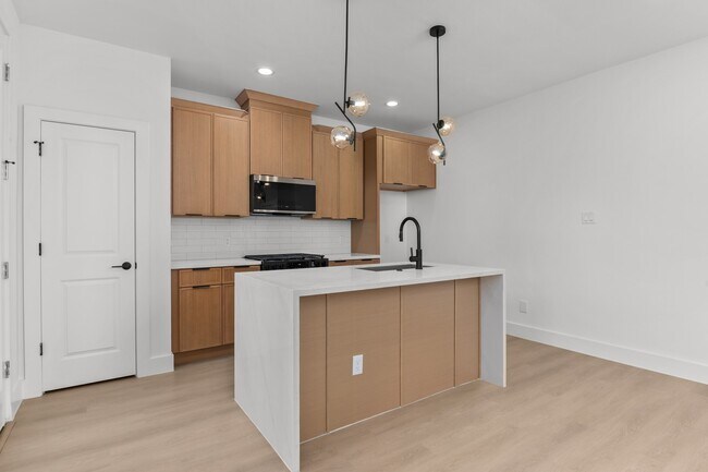 Foto del edificio - 7208 Weyburn St