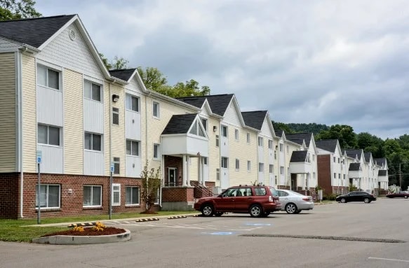 Foto del edificio - 150 N Main St