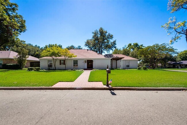 Building Photo - 7628 Rolling Acres Dr