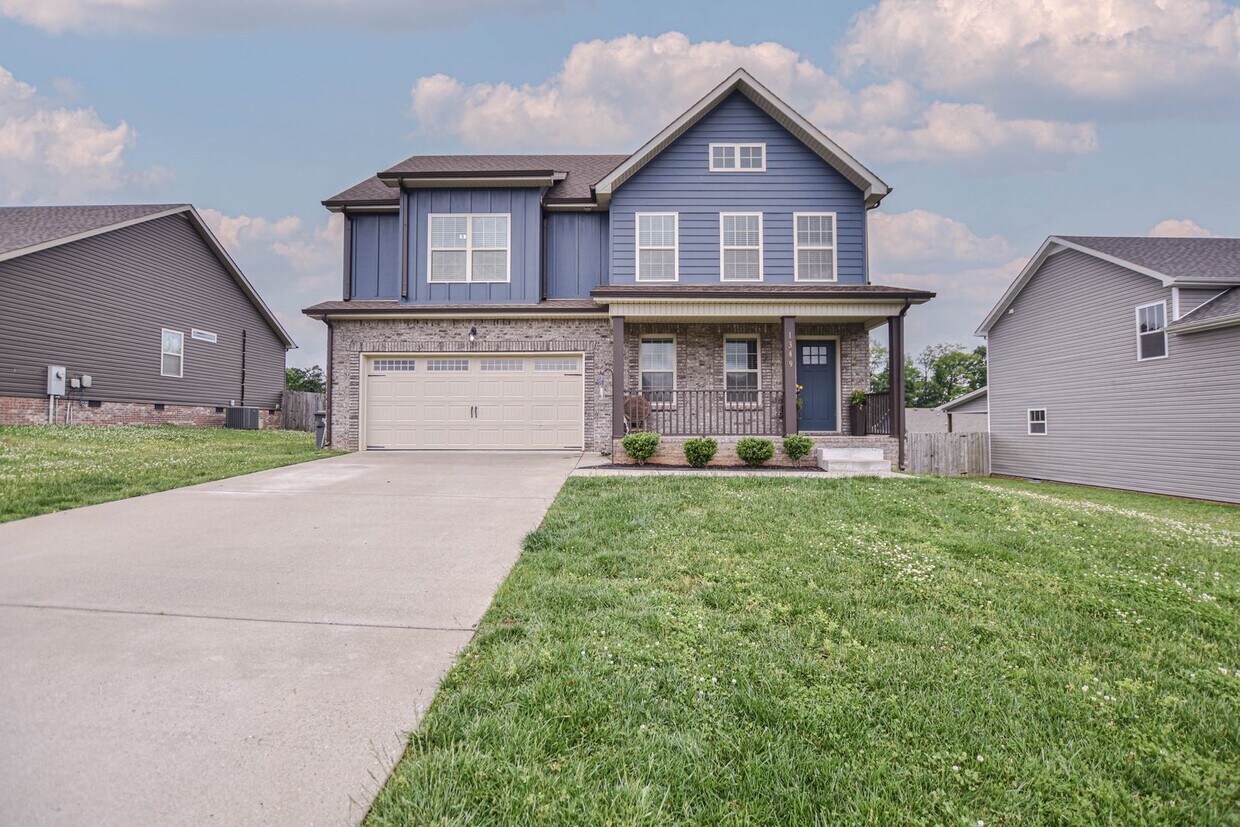 Foto principal - Pet Friendly Four Bedroom!