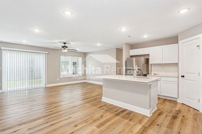 Foto del edificio - 4514-4514 N Sandplum St