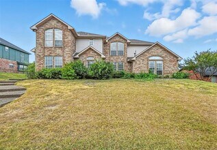 Building Photo - 1591 N Hills Dr