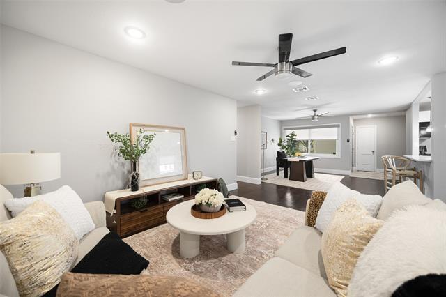 Foto del edificio - 3451 High Bluff Dr