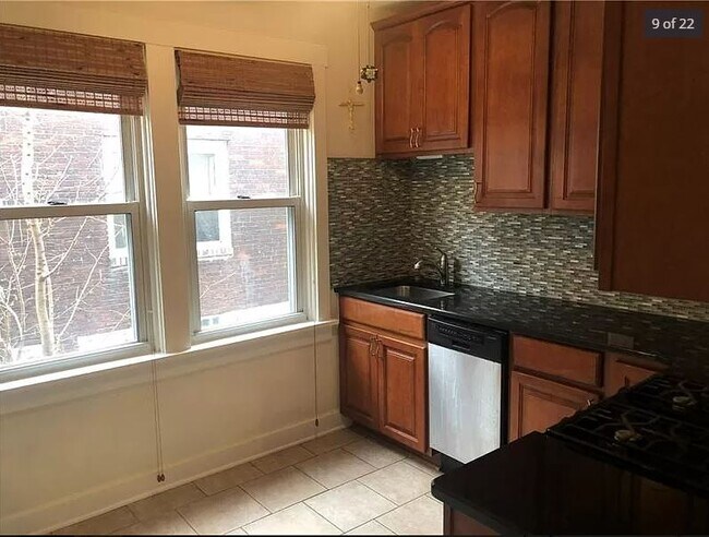 Kitchen - 3847 Brighton Rd