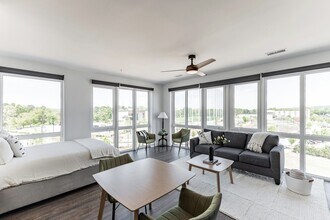 Studio, 1BA - 551SF - Living Room - Anthem House