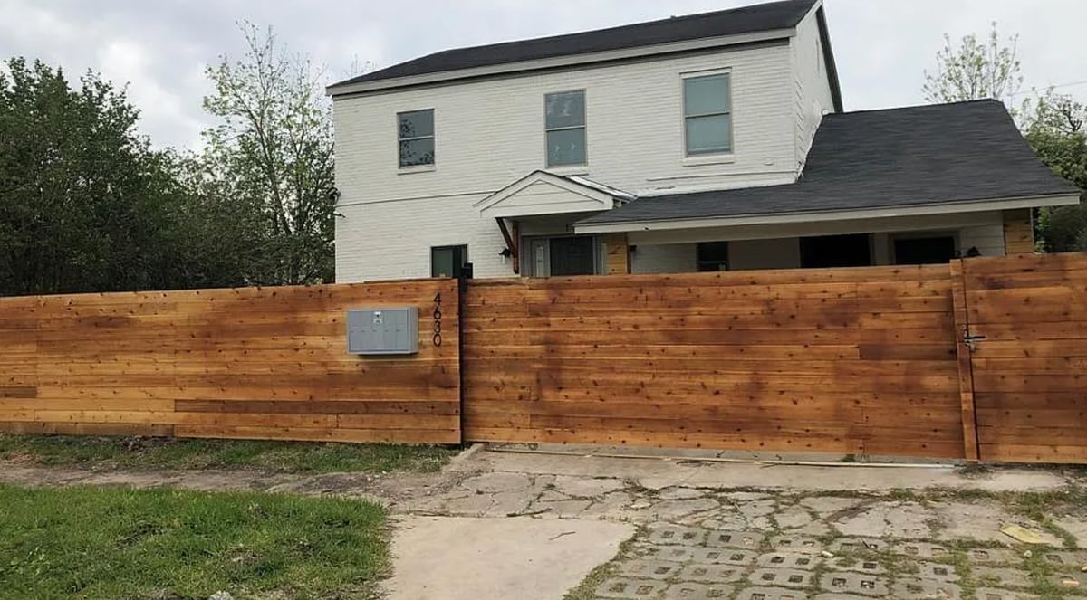 Foto principal - 4630 Woodside St