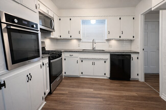 Foto del edificio - 5421 S Lee Ave