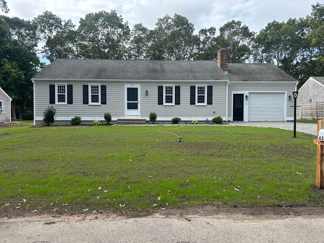 Foto principal - 63 Rosemary Ln