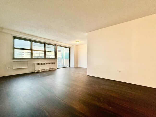 Foto del edificio - 1 bedroom in BRONX NY 10461