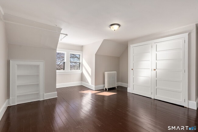 Foto del edificio - 360 Farmington Ave