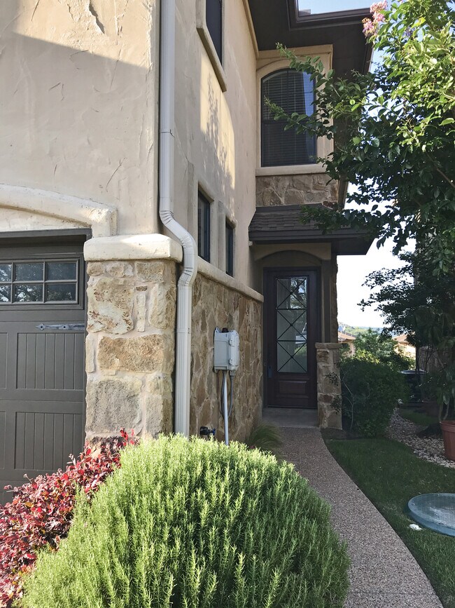 Foto del edificio - 4000 Ranch Road 620 N Unit 4