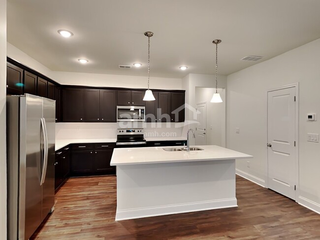 Foto del edificio - 290 Willow Ln