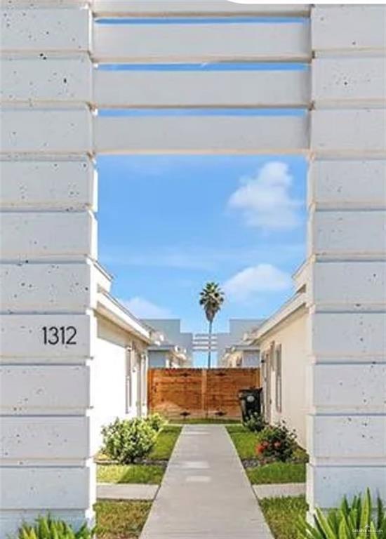 Foto del edificio - 10 Lore Dr