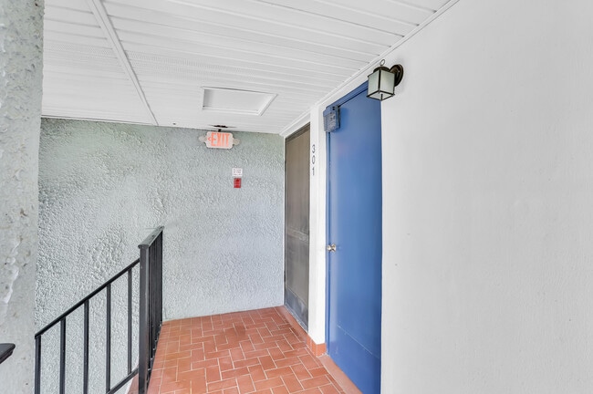 Building Photo - 4290 Deste Ct