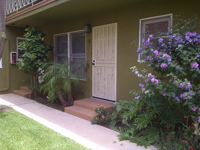 Foto del edificio - 1334 E 1st St