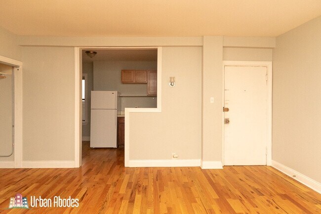 Foto del edificio - 1337 N Dearborn St