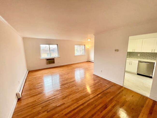 Entrada - 9937 63rd Rd