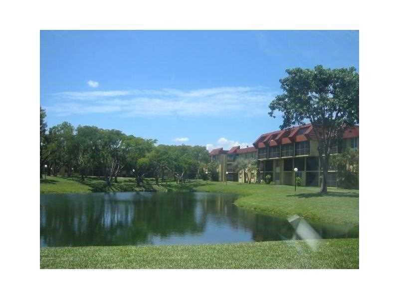Foto principal - 3195 Foxcroft Rd