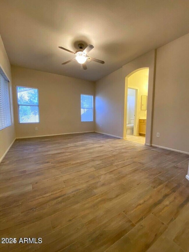 Building Photo - 2643 S 156th Ave