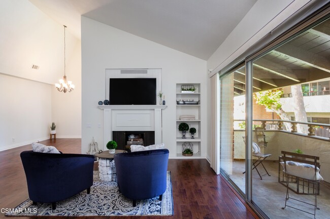 Building Photo - 31573 Lindero Canyon Rd