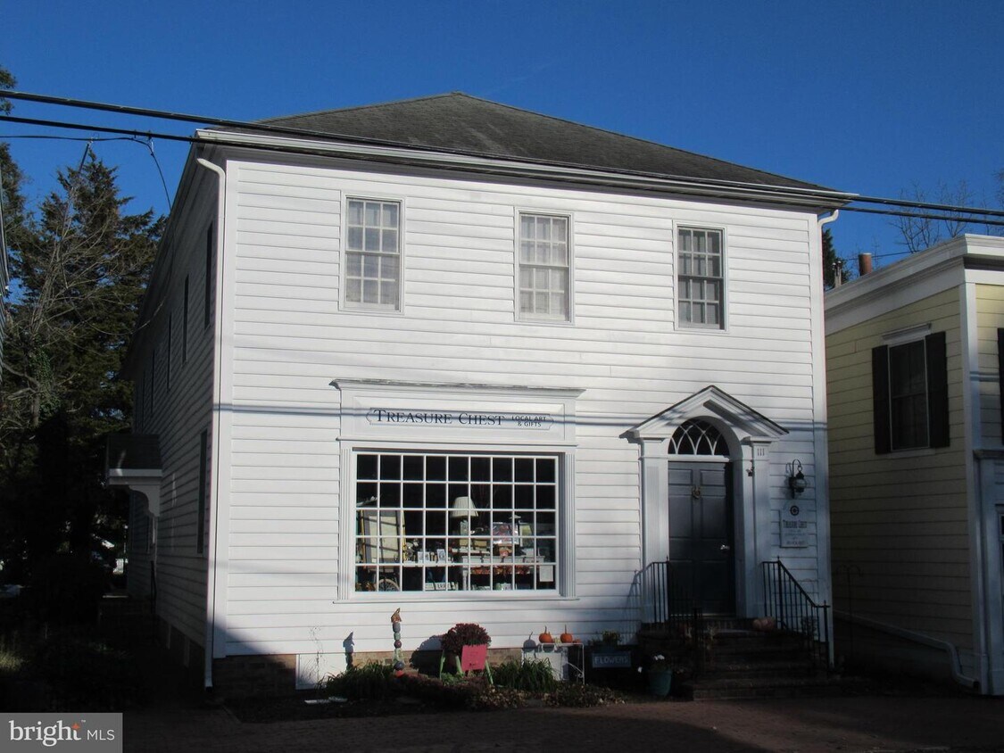 Building Photo - 111 S Morris St