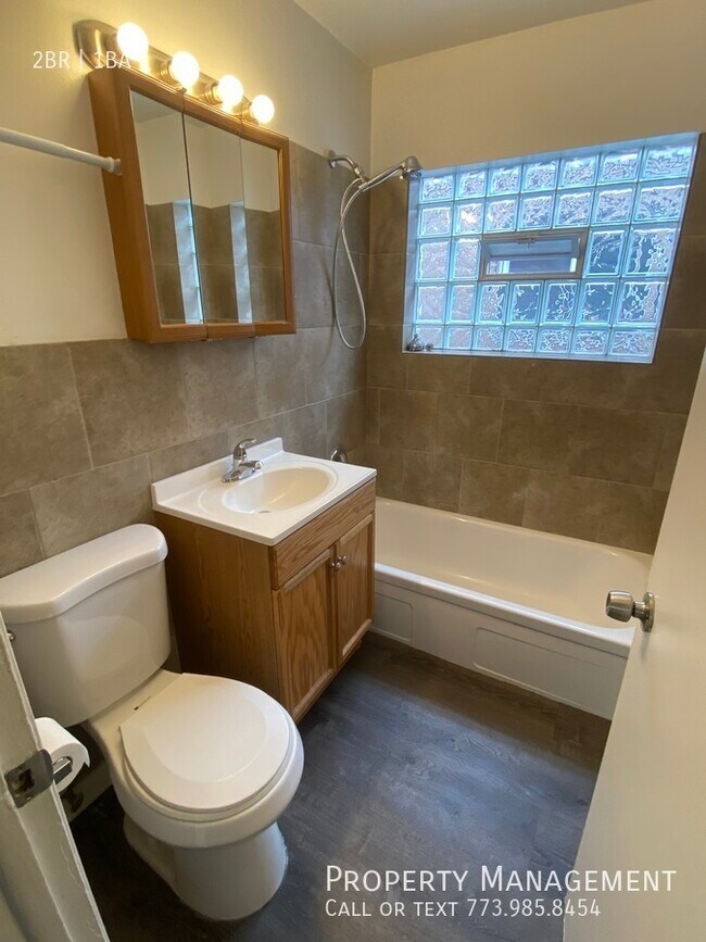 7218 Park Ave Unit 3, Summit, IL 60501 Room for Rent in Summit, IL