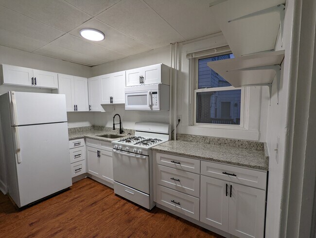 Foto del edificio - 7809 Wilson Ave