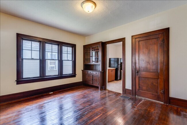 Foto del edificio - 321 Chautauqua