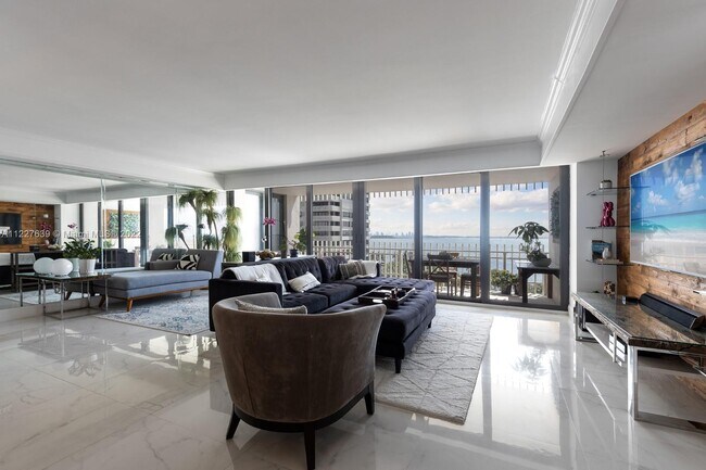 Building Photo - 1 Grove Isle Dr