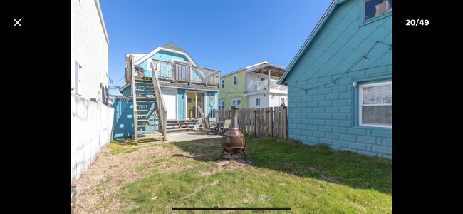 Building Photo - 106 E 19th Ave