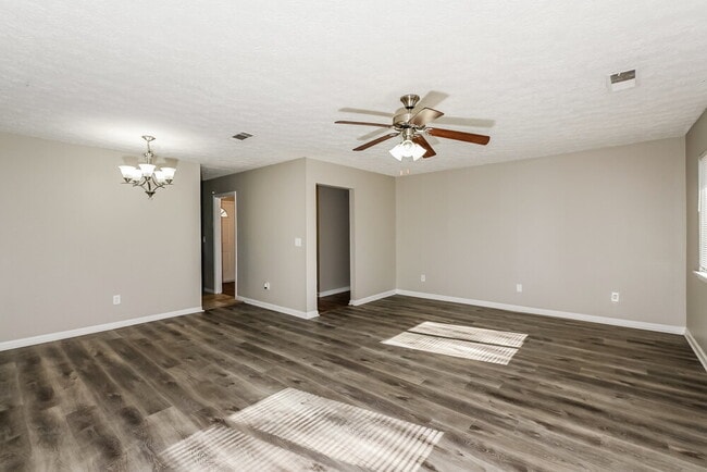 Foto del edificio - 4701 Lost Colony Ct