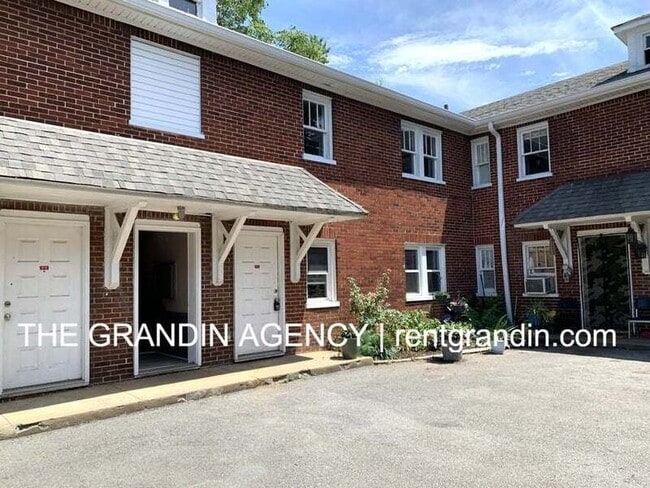 Foto del edificio - 1624 Chapman Ave SW