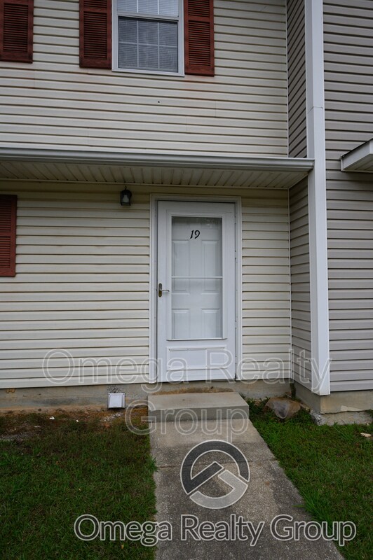 Building Photo - 484 Grey Hill Rd