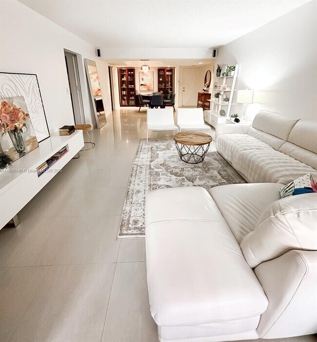 Foto del edificio - 9735 NW 52nd St