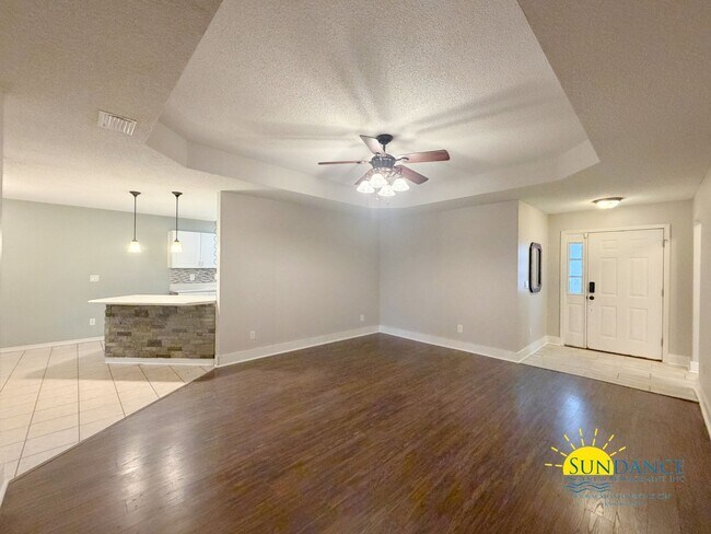 Foto del edificio - Charming 3 Bedroom Home in Mary Esther near Hurlburt Field!