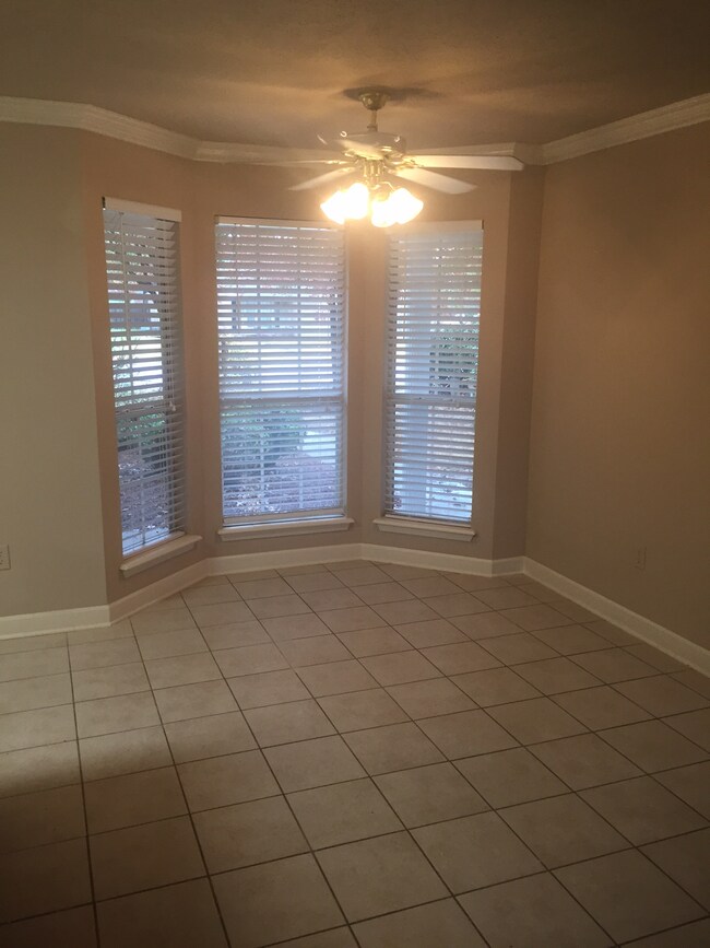 Building Photo - 4525 Raleigh Dr
