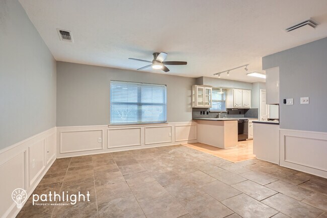 Building Photo - 313 Santa Fe Trail, Waxahachie, TX, 75165