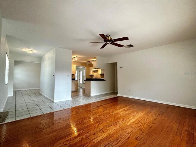 Foto del edificio - 502 Dunraven Dr
